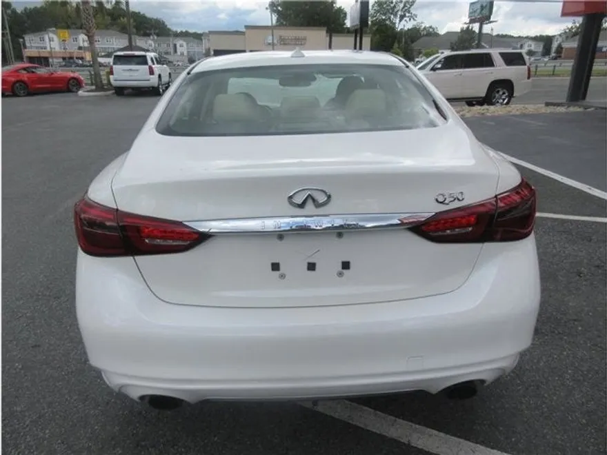 2018 Infiniti Q50 3.0t LUXE photo 1