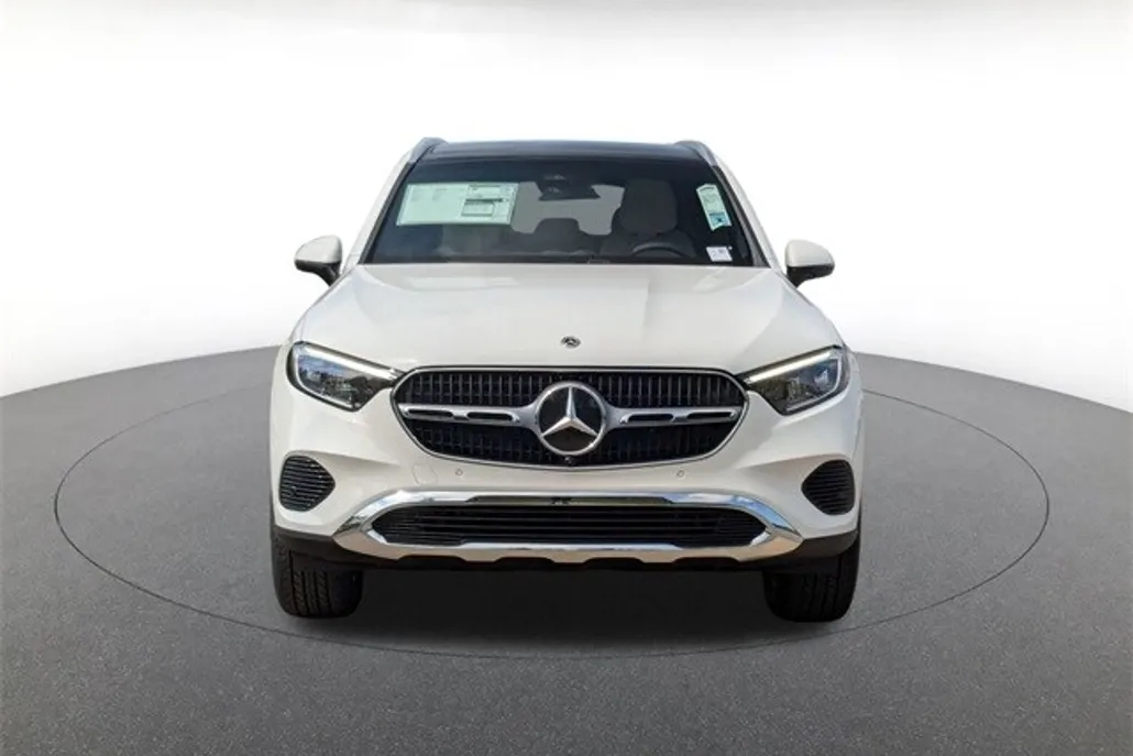 2026 Mercedes Benz GLC 300 4MATIC photo 1