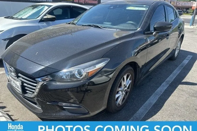 2018 Mazda Mazda3 Sport photo 1