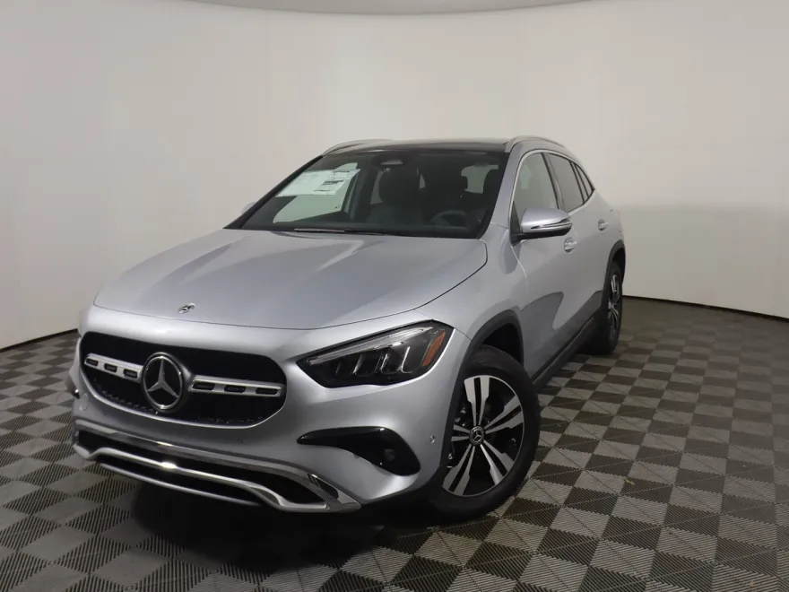 2026 Mercedes Benz GLA 250 photo 1