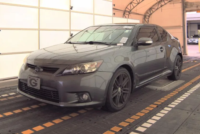 2011 Scion tC photo 1