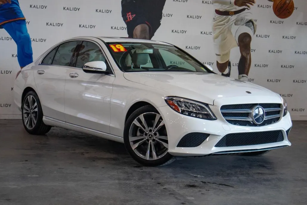 2019 Mercedes Benz C-Class photo 1