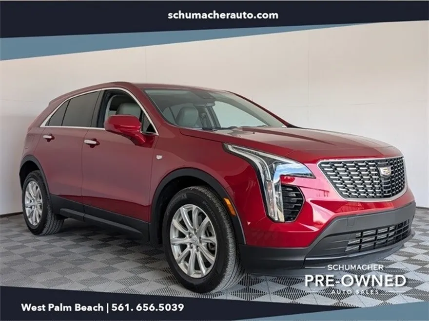 2023 Cadillac XT4 Luxury photo 1