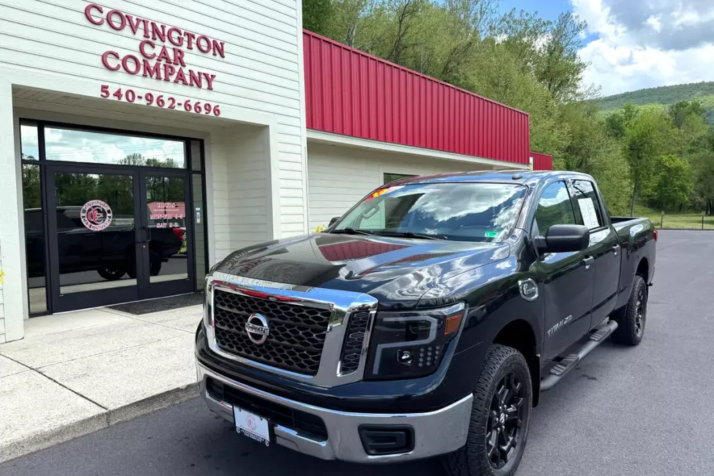 2019 Nissan Titan S Crew Cab photo 1