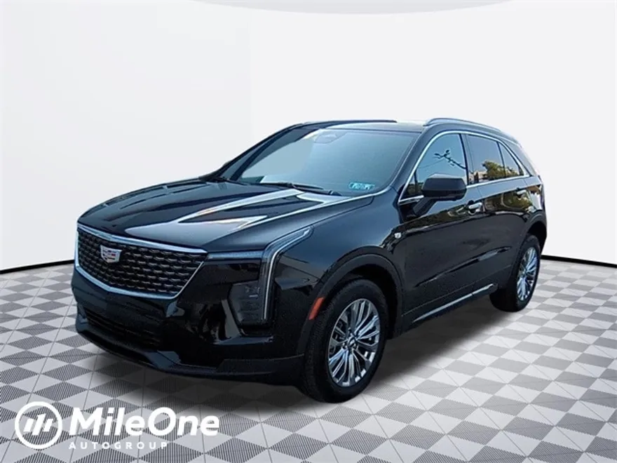 2025 Cadillac XT4 Premium Luxury photo 1