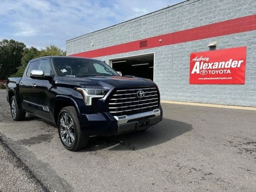 2023 Toyota Tundra CapStone CrewMax photo 1