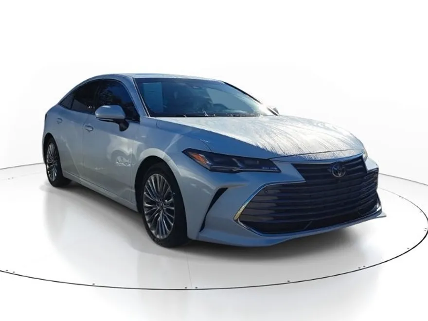 2019 Toyota Avalon Limited photo 1