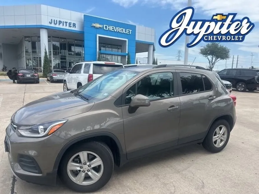 2021 Chevrolet Trax LT photo 1