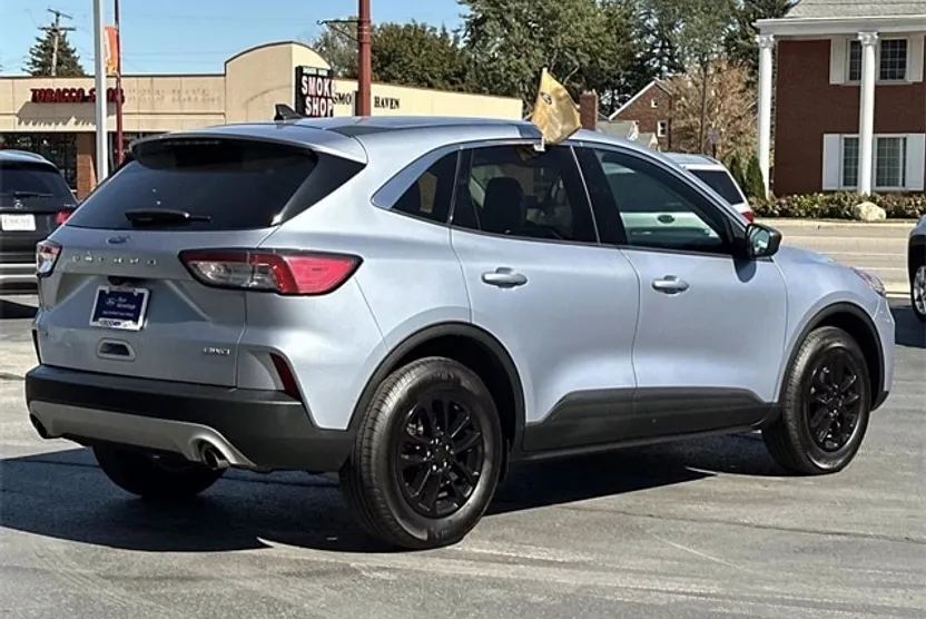 2022 Ford Escape SE photo 1