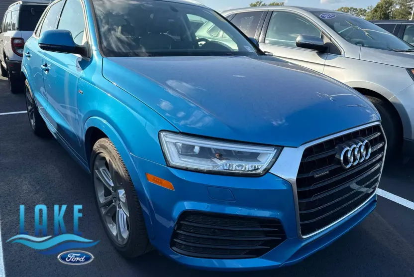 2017 Audi Q3 Prestige photo 1