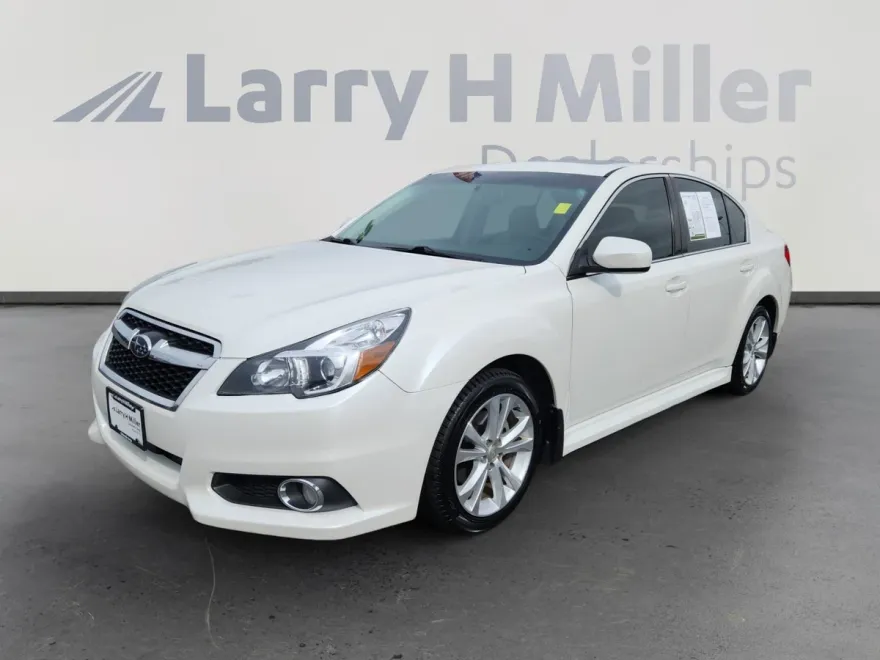2014 Subaru Legacy 2.5i Limited photo 1