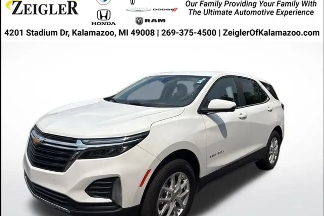2024 Chevrolet Equinox LT photo 1
