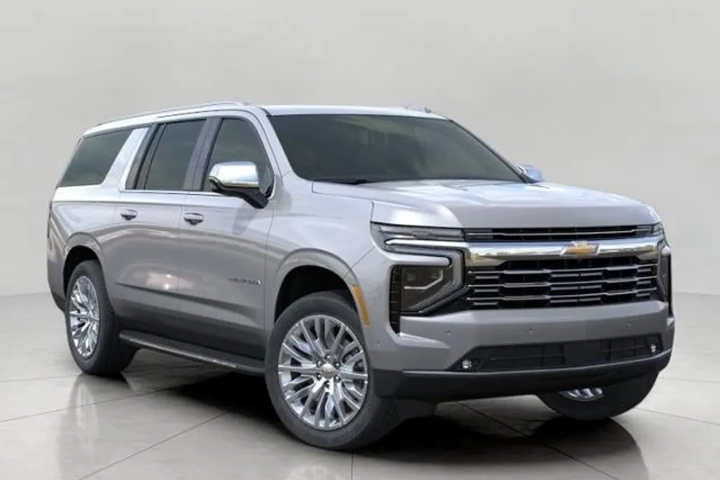 2025 Chevrolet Suburban Premier photo 1