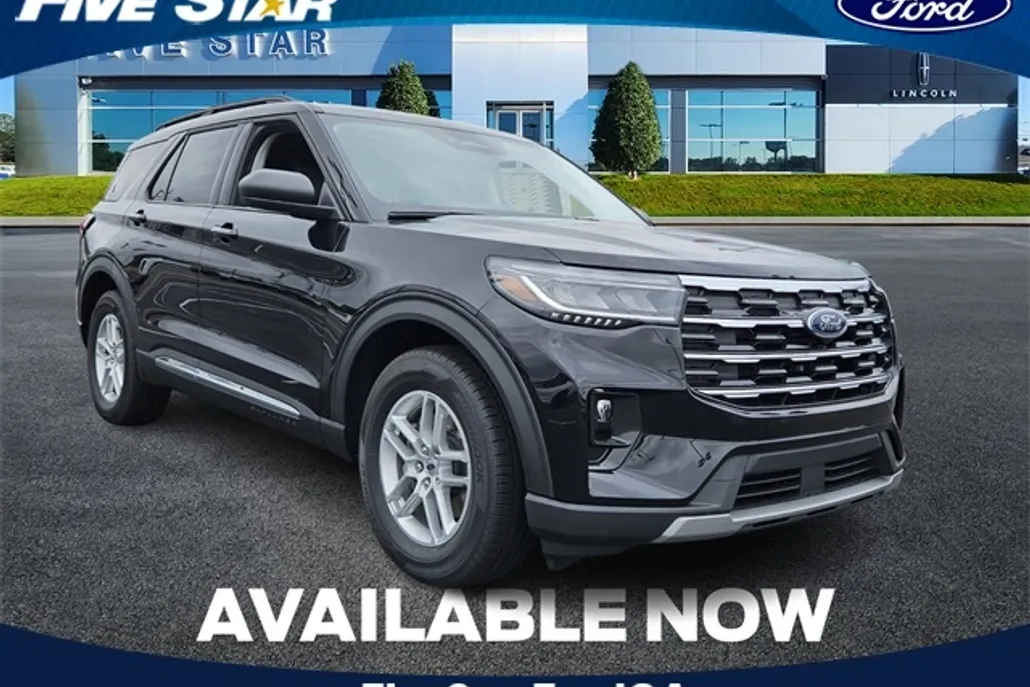 2025 Ford Explorer photo 1