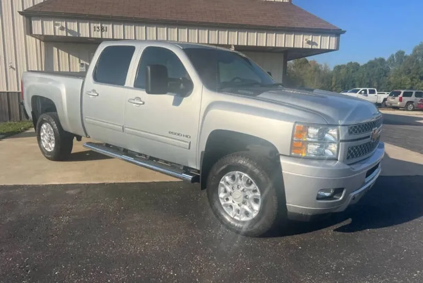 2012 Chevrolet Silverado 2500HD LT photo 1