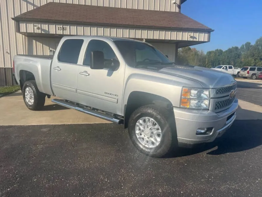2012 Chevrolet Silverado 2500HD LT photo 1