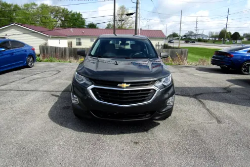 2020 Chevrolet Equinox LS photo 2