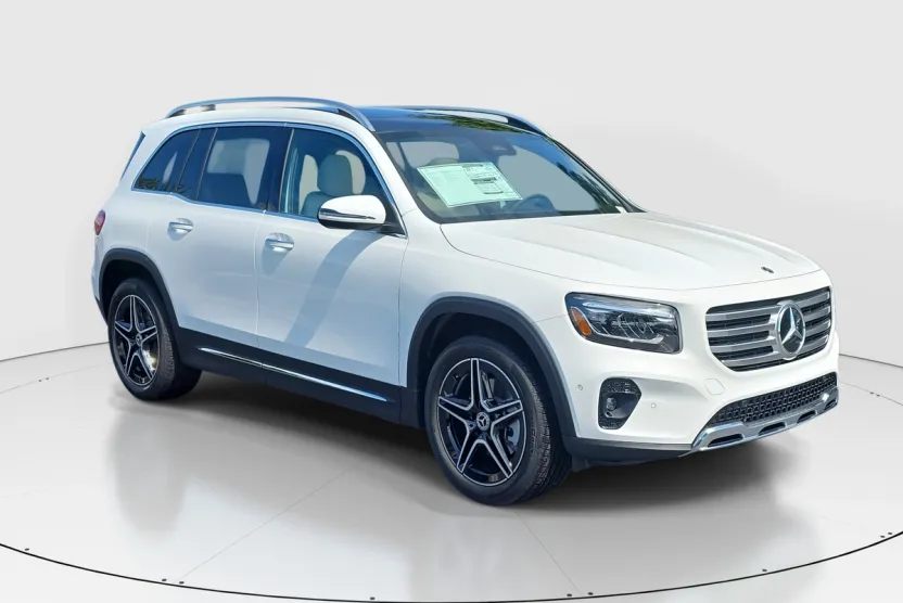 2026 Mercedes Benz GLB 250 photo 1