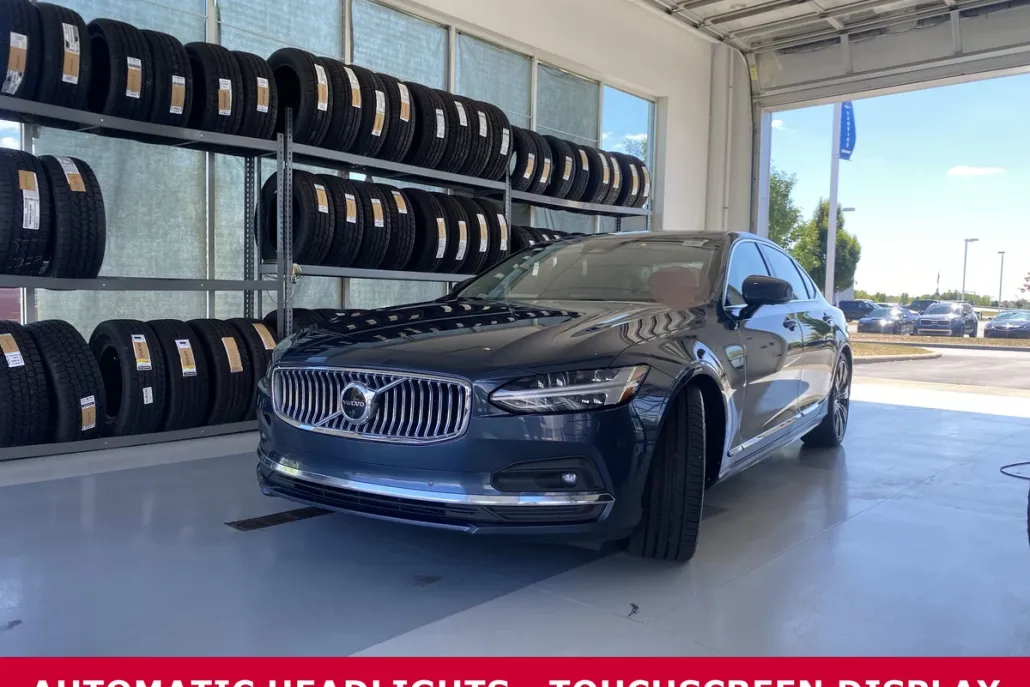 2023 Volvo S90 Ultimate photo 1