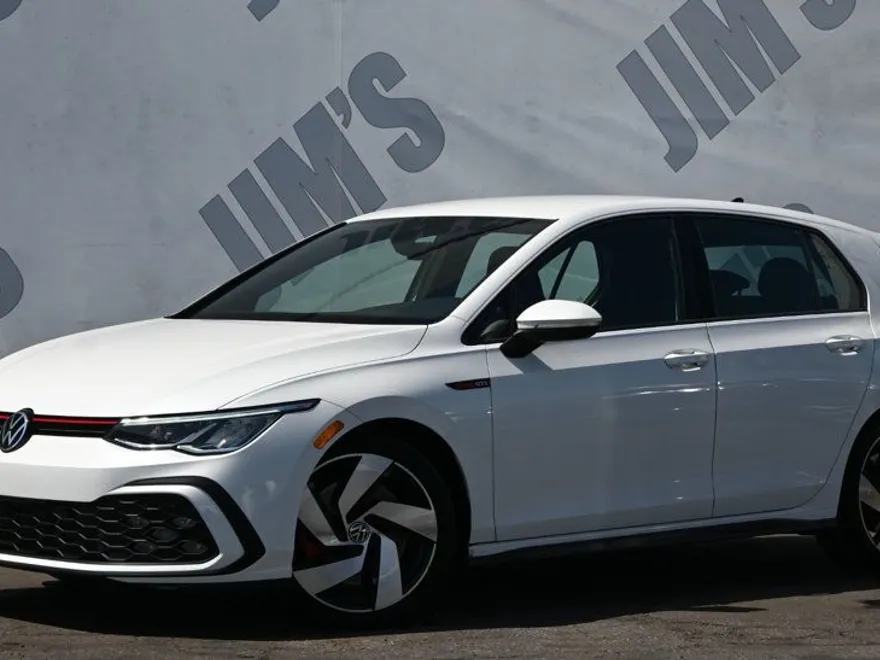 2022 Volkswagen Golf GTI 2.0 photo 1