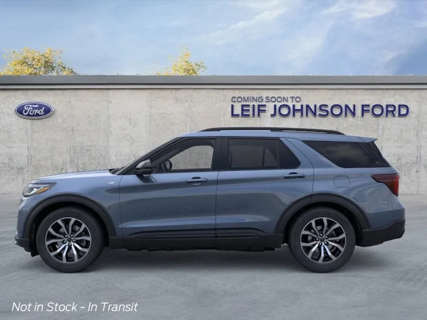 2025 Ford Explorer ST-Line photo 1