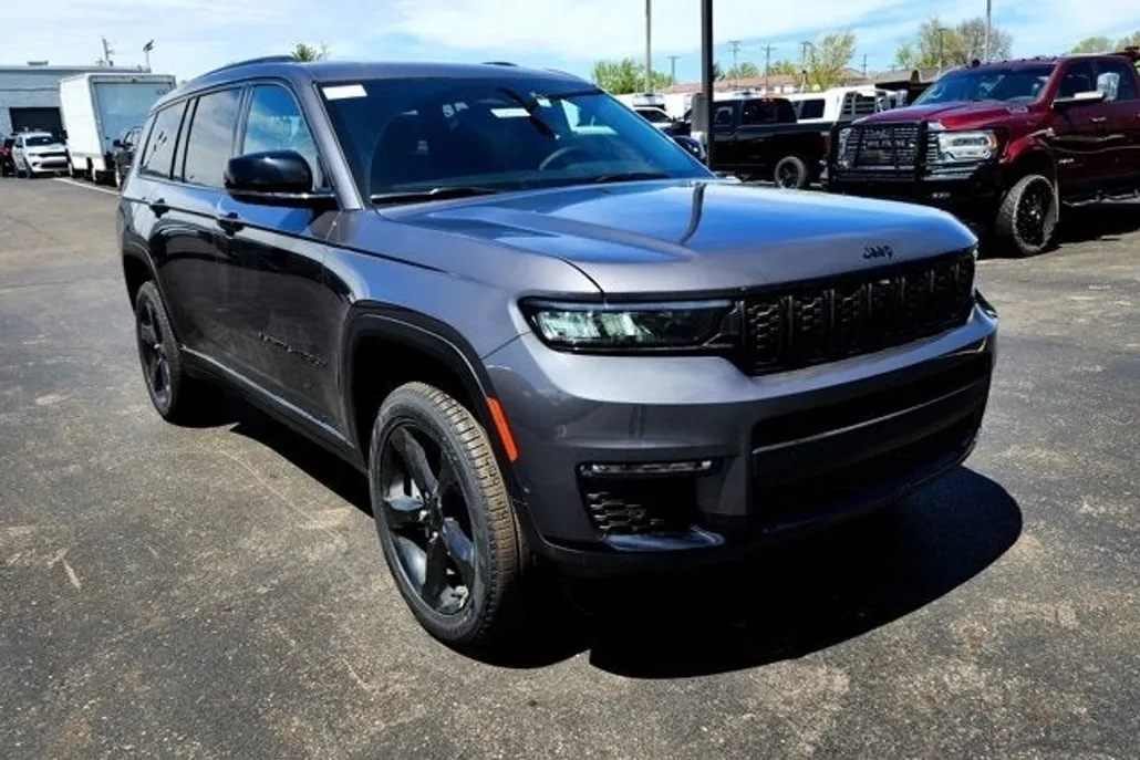 2025 Jeep Grand Cherokee Limited photo 1