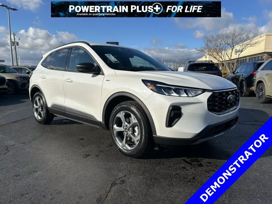 2025 Ford Escape ST-Line photo 1