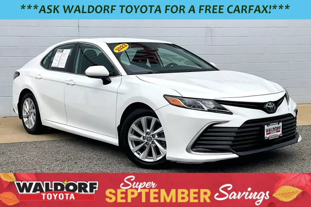 2022 Toyota Camry LE photo 1
