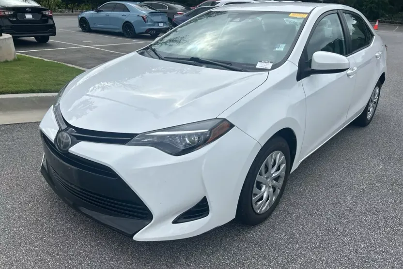 2018 Toyota Corolla XLE XSE photo 1