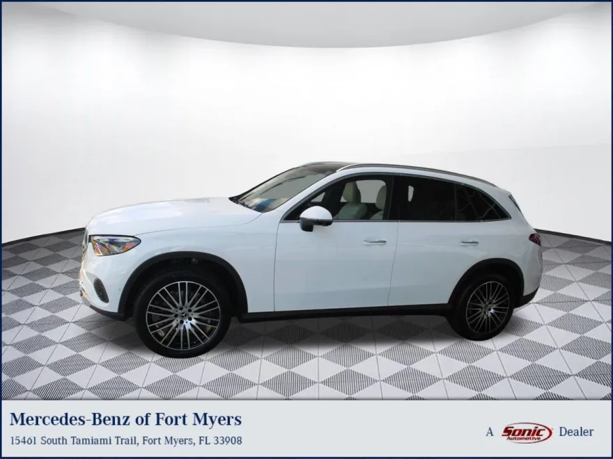 2026 Mercedes Benz GLC 300 photo 1