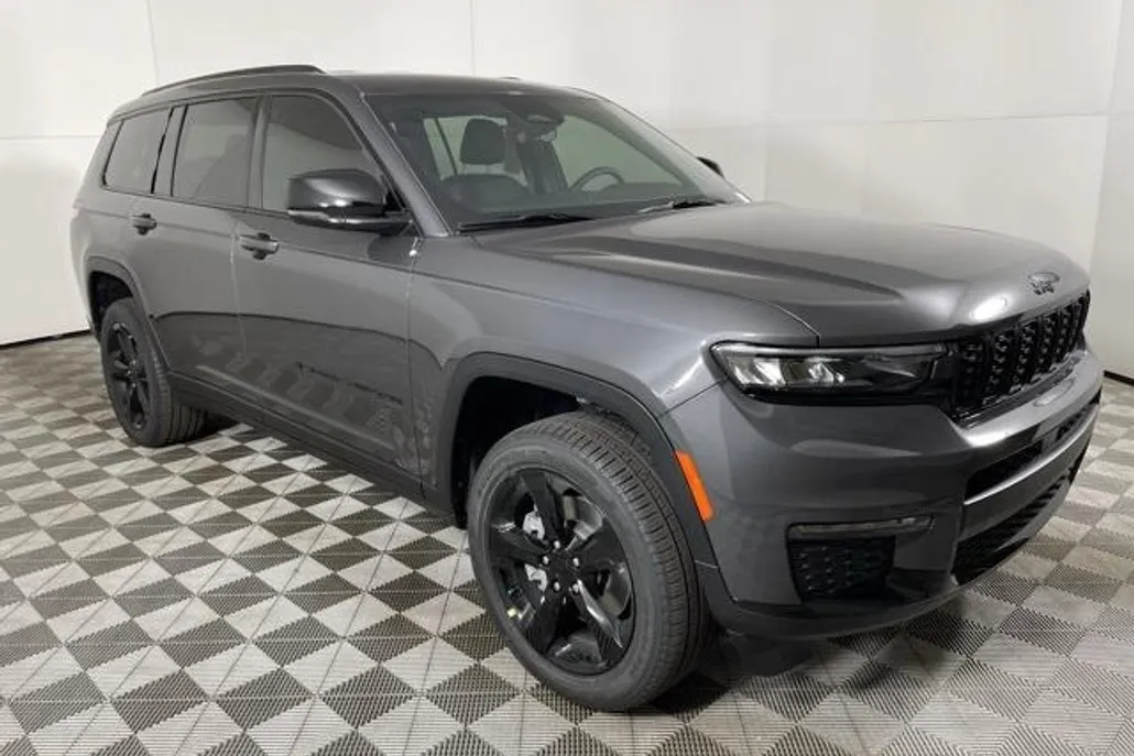 2025 Jeep Grand Cherokee Limited photo 1