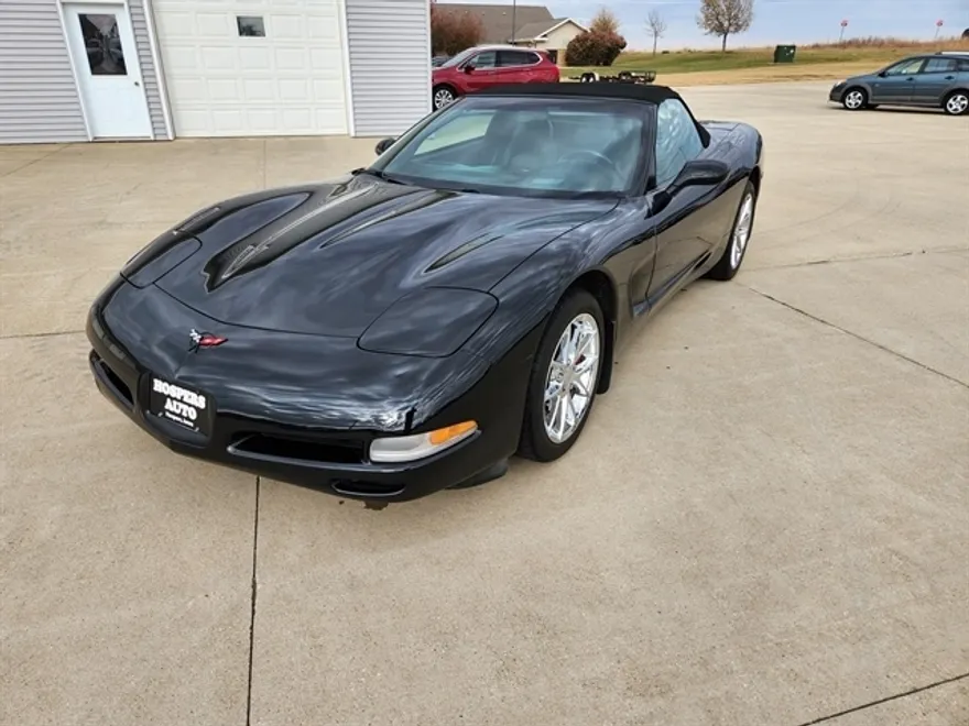 2001 Chevrolet Corvette Convertible photo 1