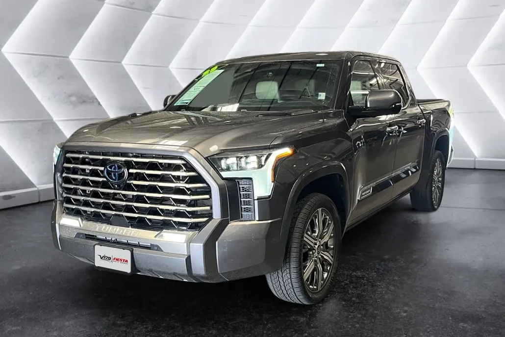 2023 Toyota Tundra CapStone photo 1