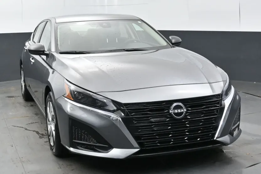 2024 Nissan Altima 2.5 S photo 1