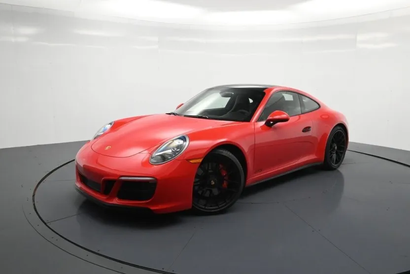 2019 Porsche 911 4 GTS photo 1