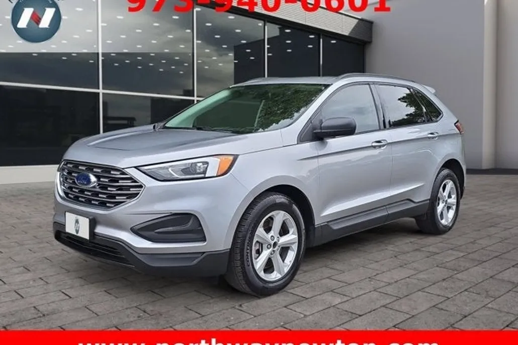 2021 Ford Edge SE photo 1
