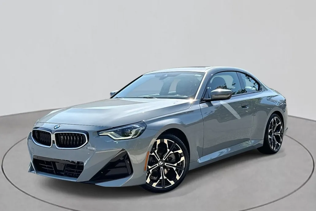 2025 Bmw 230i photo 1