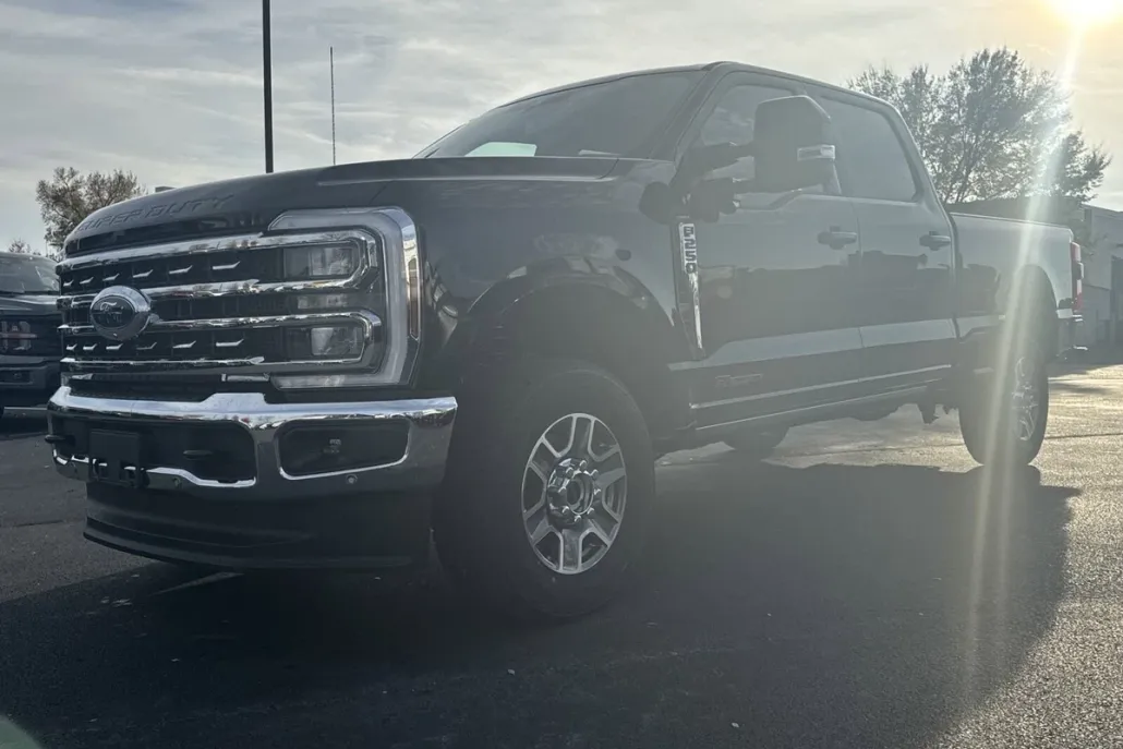 2024 Ford F-250 Lariat photo 1