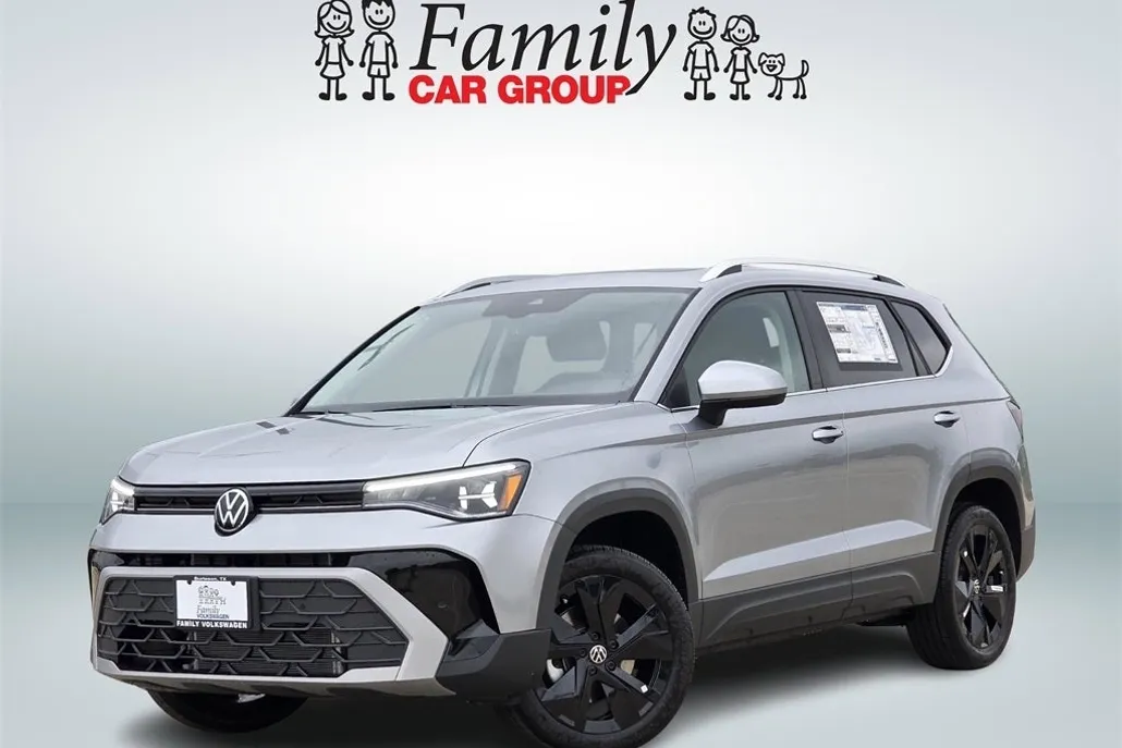 2025 Volkswagen Taos SE photo 1