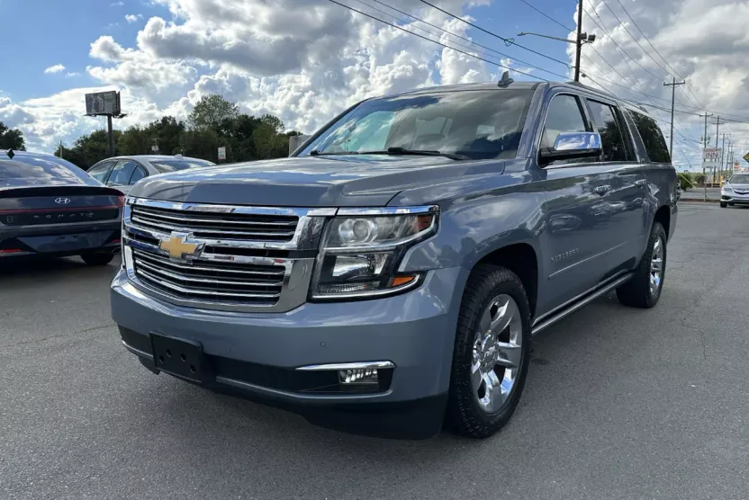 2016 Chevrolet Suburban LTZ photo 1