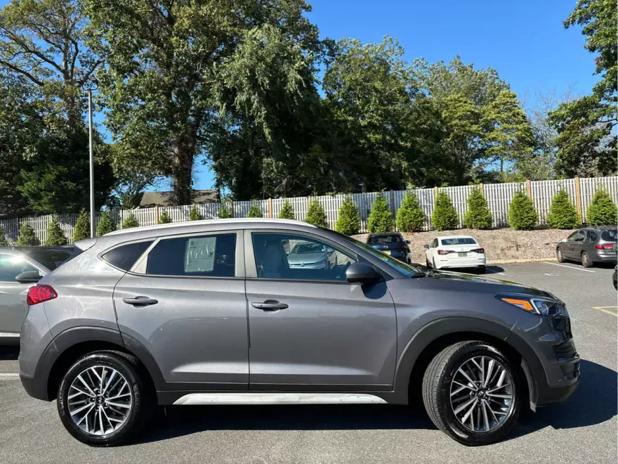 2021 Hyundai Tucson SEL photo 1