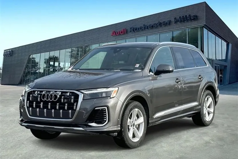 2025 Audi Q7 Premium photo 1