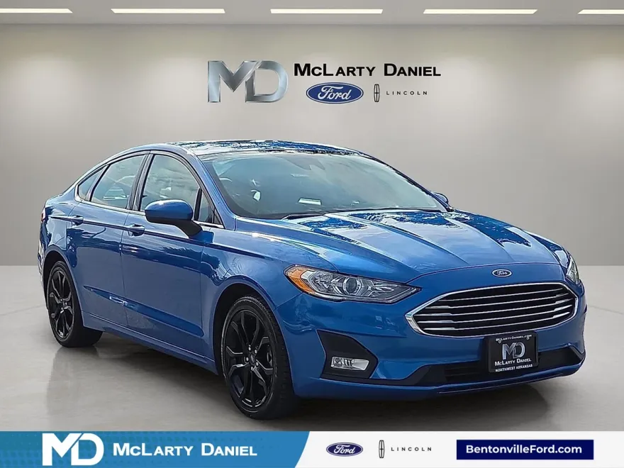 2019 Ford Fusion SE photo 1