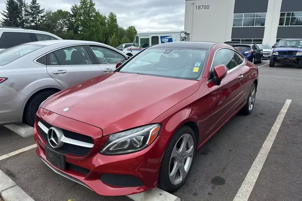 2017 Mercedes Benz C 300 4MATIC Coupe photo 1