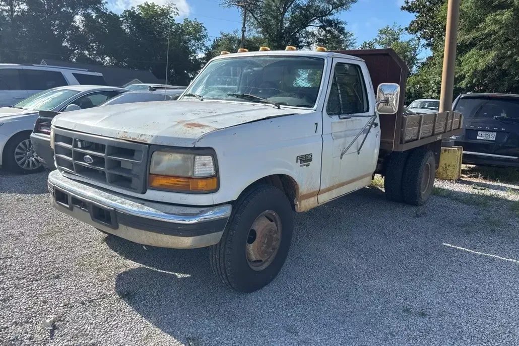 1997 Ford F-350 XL photo 1