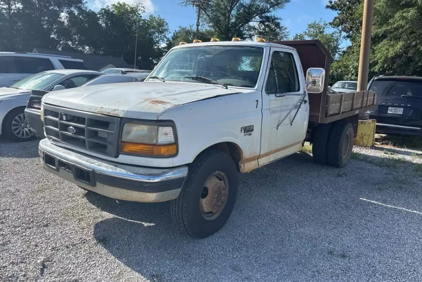 1997 Ford F-350 XL photo 1