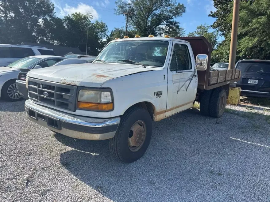 1997 Ford F-350 XL photo 1