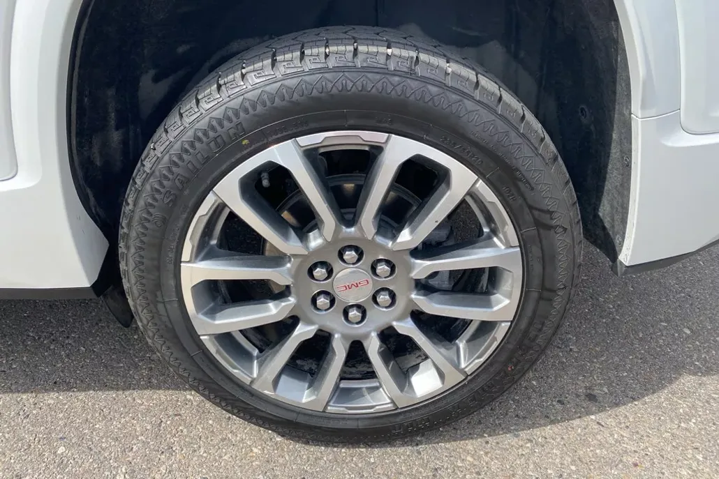2022 Gmc Acadia Denali photo 1