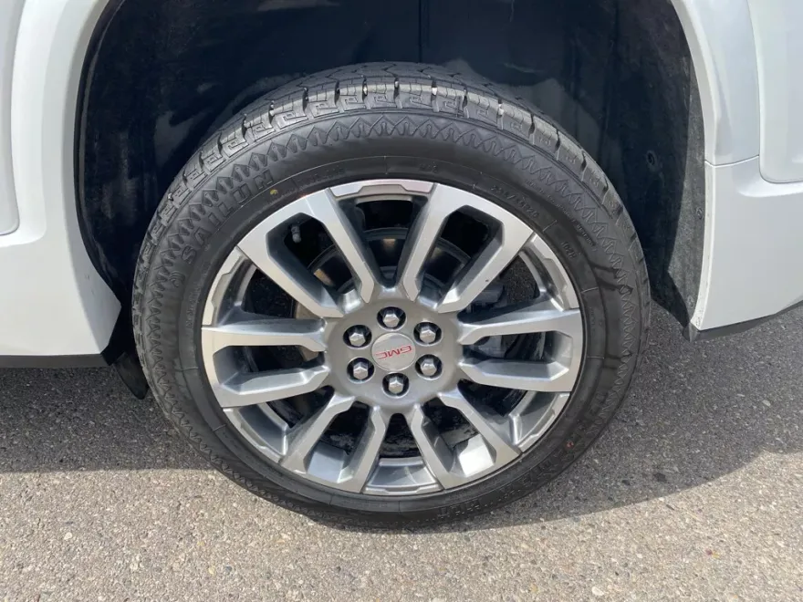 2022 Gmc Acadia Denali photo 1