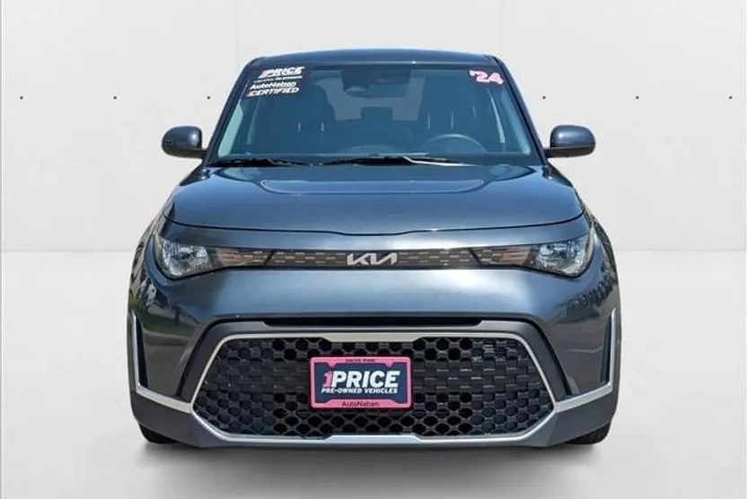 2024 Kia Soul LX photo 1